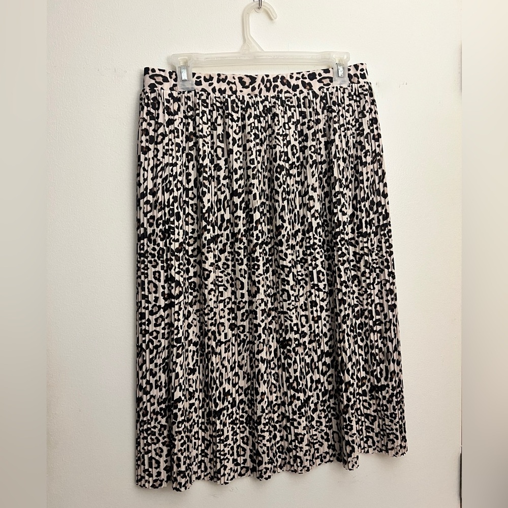 H&M Black and Cream Animal Print A-Line Skirt